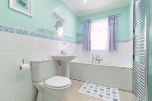 6 Rushton Avenue South Godstone